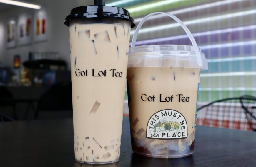 این Bubble Tea Shop در ونکوور، هدایای مخفی را در نوشیدنی‌ها پنهان می‌کند