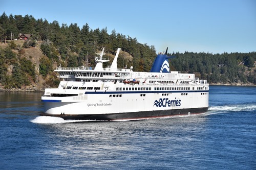 B.C. Ferries با افزایش هزینه ها و کمبود کارکنان دست و پنجه نرم می کنند